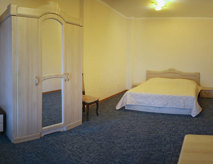 Апартаменты 4-местные 3-комнатные корпус В - Гостевой дом «Фламинго» Алушта